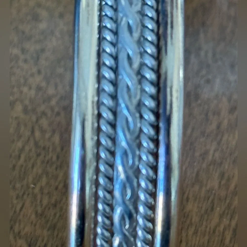 Tahe sterling silver bracelet